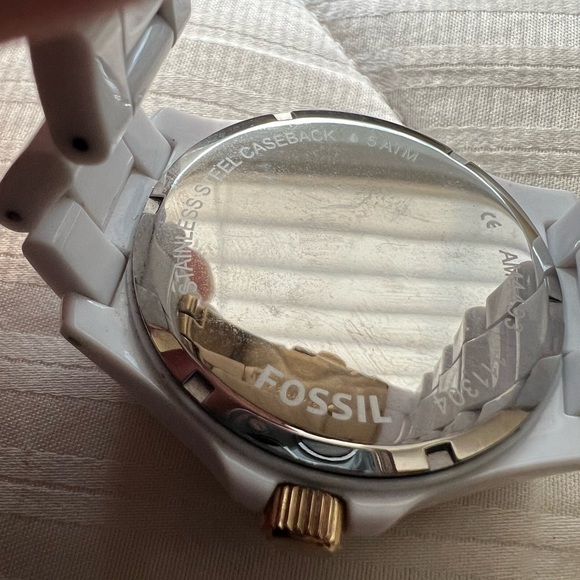 White fossil watch - Picture 3 of 3